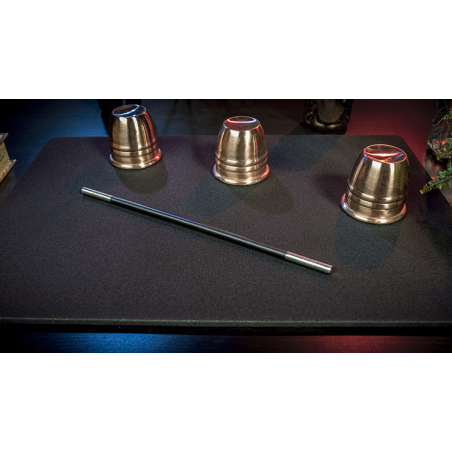 Deluxe Close-Up Pad 16X23 (Black) by Murphy's Magic Supplies - Trick