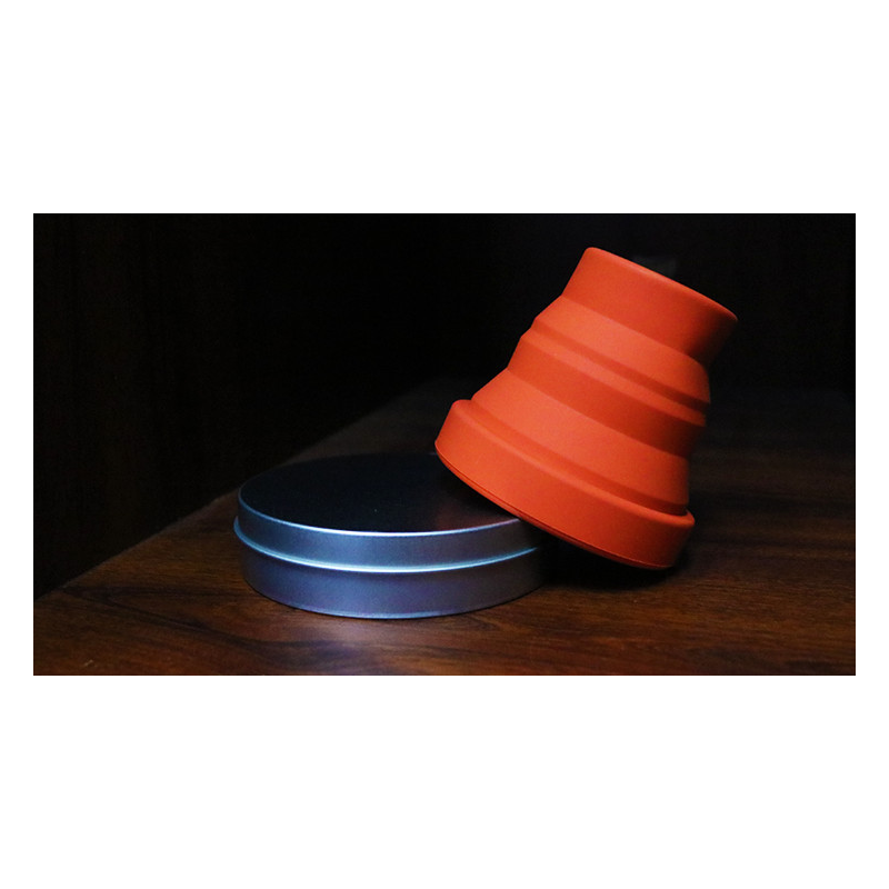 Harmonica 2 Chop Cup Red (Silicon) by Leo Smetsers - Trick