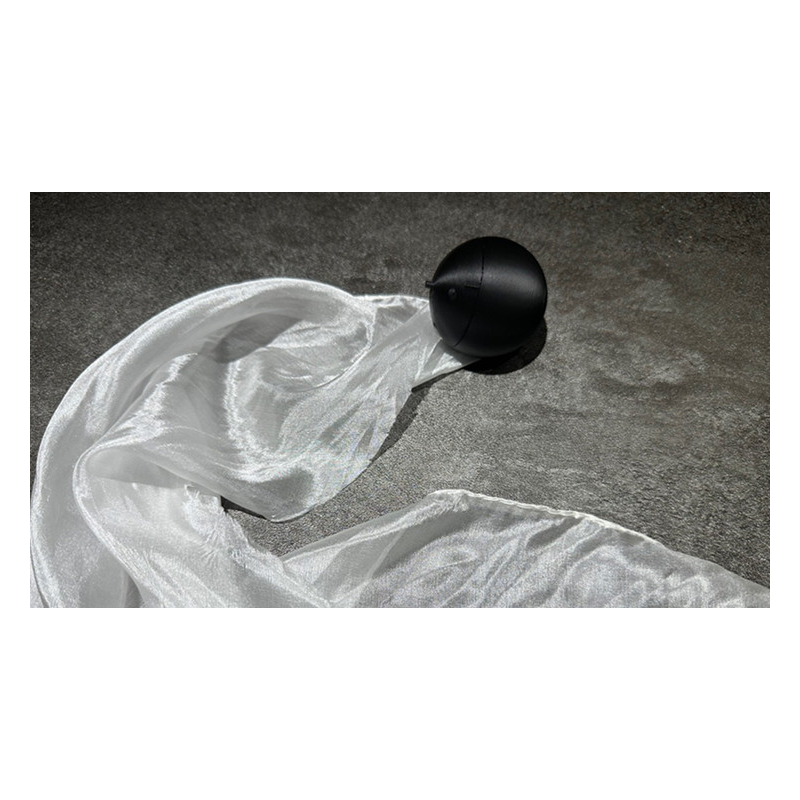 Hyper Silk Ball by Peng Min and Storm Creative (Black)
