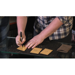 BIGBLINDMEDIA Presents Klipto - A 3 Coin Divination (Gimmicks and Online Instructions) by Liam Montier - Trick