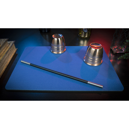Standard Close-Up Pad 11X16 (Blue) by Murphy's Magic Supplies - Trick