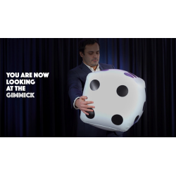 Air Dice created by Gonçalo Gil and Gee Magic - Trick